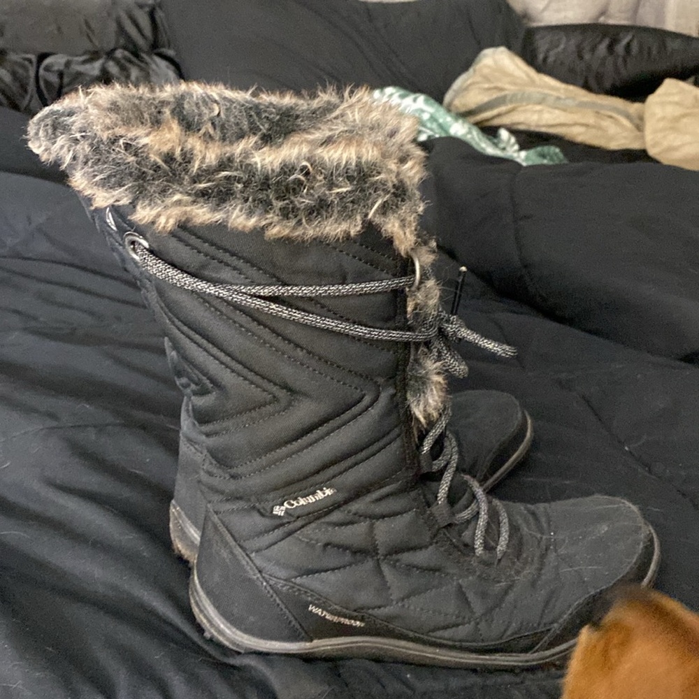 Columbia women’s snow boots size 7 - Picture 2 of 4